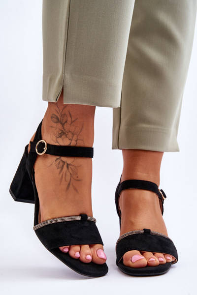 Жіночі замшеві босоніжки на низькому каблуці Чорні Лоредо