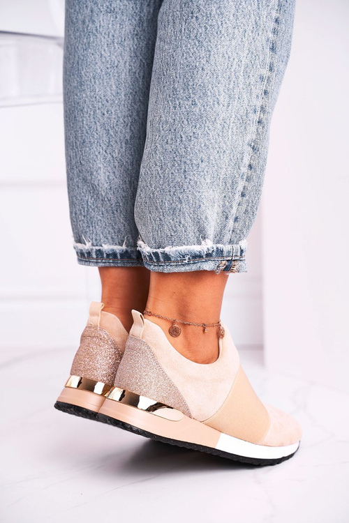 Жіноче спортивне взуття Кросівки Сліпони бежеві щось підказують