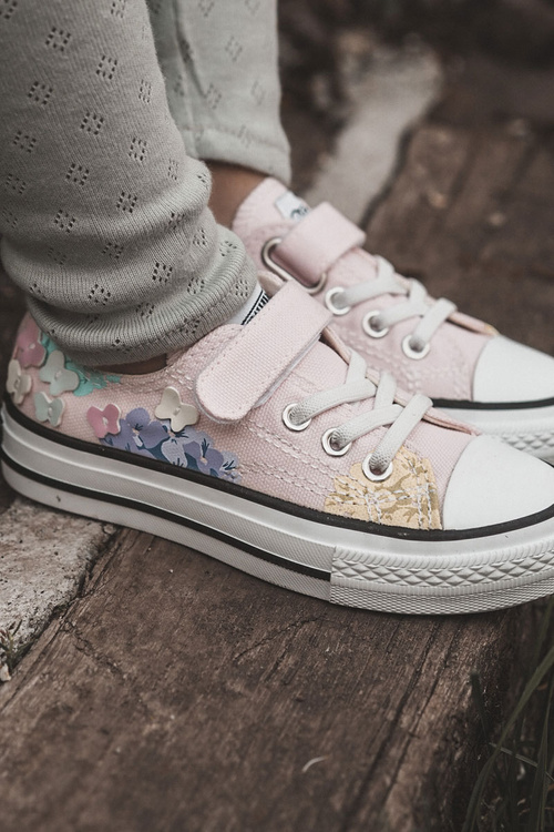 Дитячі кросівки з тканини з принтом рожевого кольору