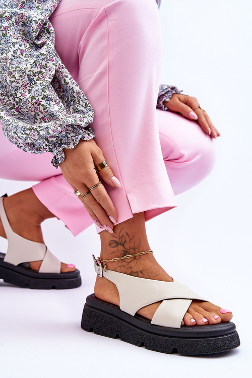 Модні босоніжки на платформі бежеві Chester