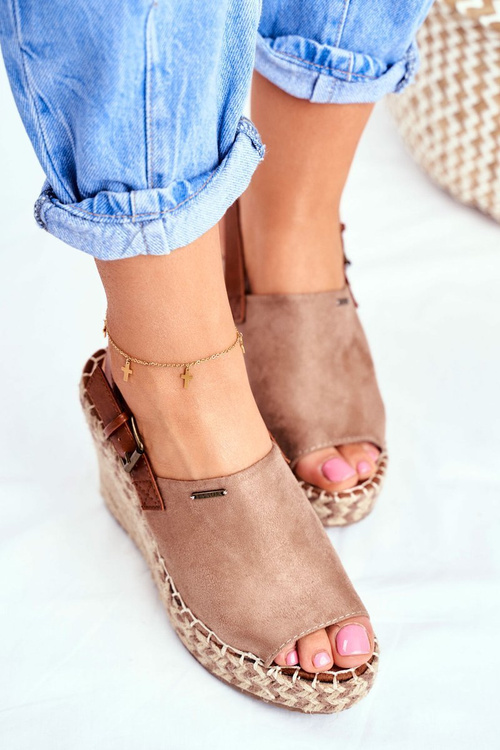 Жіночі босоніжки на танкетці Big Star Beige FF274982