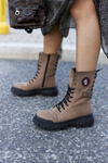 Жіночі похідні черевики на плоскій підошві коричневого кольору монопе