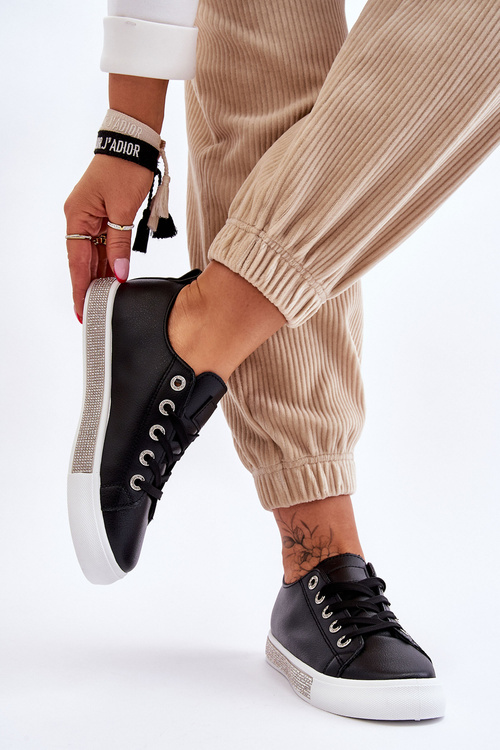 Жіночі низькі кросівки з форсунками Чорно-білі Demira