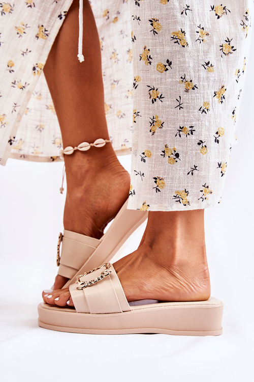 Жіночі модні шкіряні тапочки бежеві Adaline