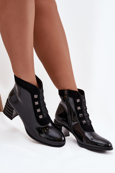 Шкіряні лаковані жіночі чоботи на підборах D&A MR52-144 Чорні