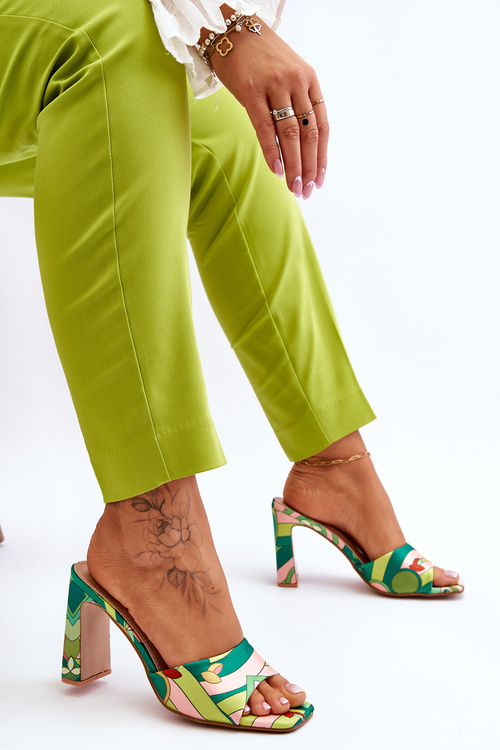 Жіночі тапочки на підборах з візерунком зелені Adelise