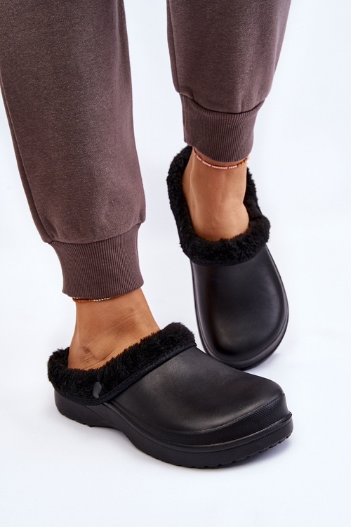 Жіночі поролонові теплі тапочки Crocs Black Cova