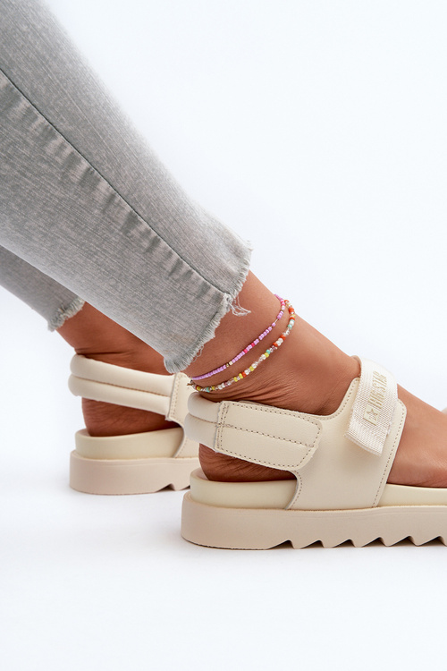 Жіночі босоніжки на платформі Big Star NN274751 Бежеві