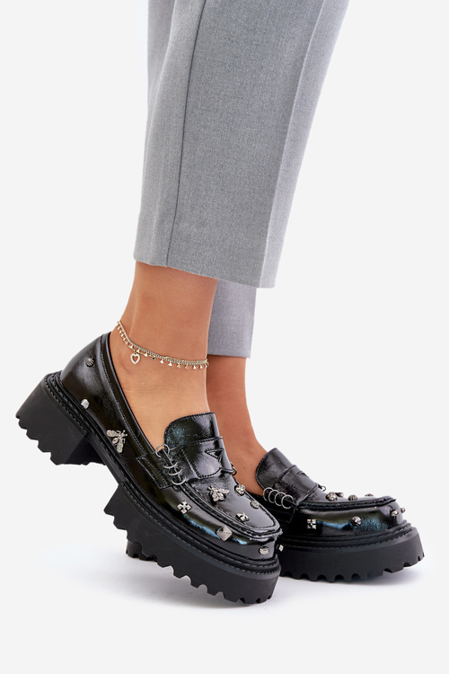 Жіночі лаковані туфлі з декором D&A MR880-103 Чорні