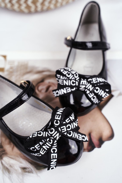 Дитячі чорні балетки Mindi на липучці