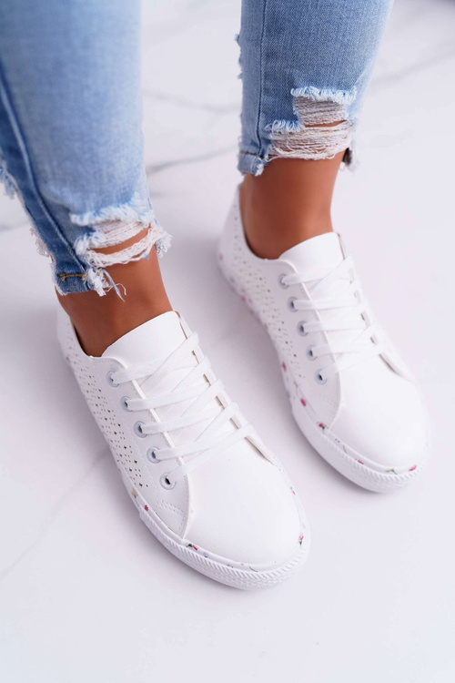 Жіночі кросівки в квітковий ажур білого кольору Loriann