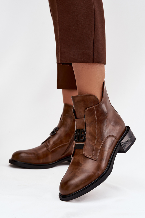 Ізольовані шкіряні жіночі чоботи з декоративною деталлю коричневі Briselda