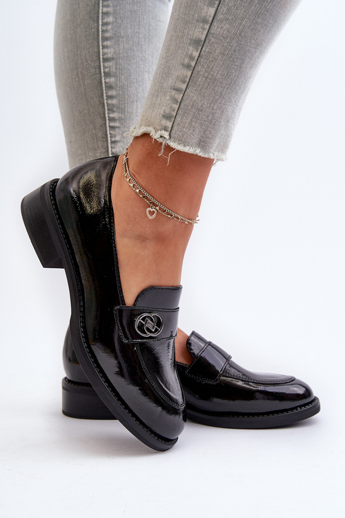 Чорні лаковані жіночі лофери Dilhela