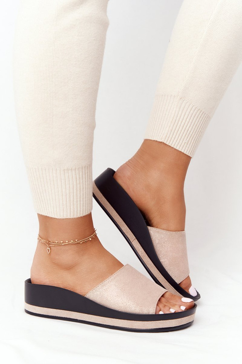 Тапочки на танкетці Vinceza 21-17113 Бежево-золотий