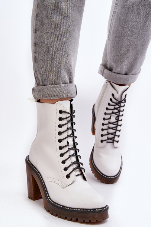 Жіночі білі черевики Arove на шнурівці