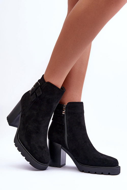 Замшеві чоботи на підборах чорні Makeline