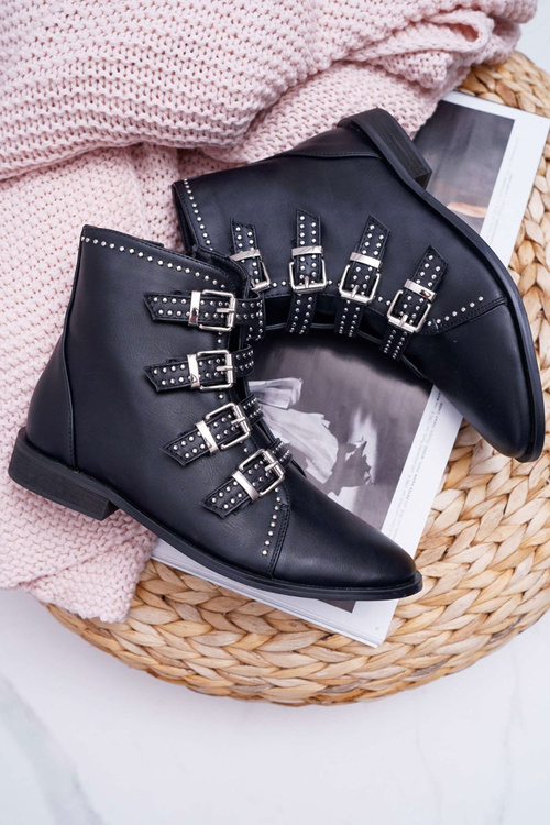 Жіночі чоботи з заклепками і пряжками чорні Berugio