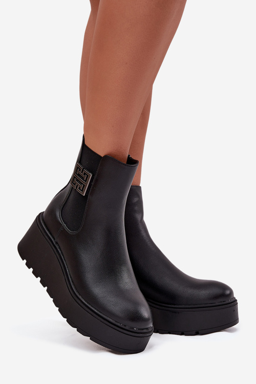 Теплі жіночі чоботи на платформі з оздоблювальним деталем Vinceza 58551 Чорний