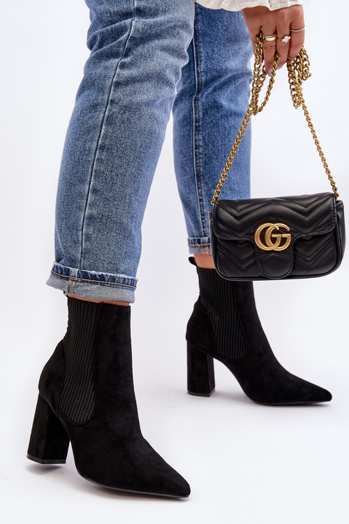 Жіночі чорні ботильйони на підборах тапара