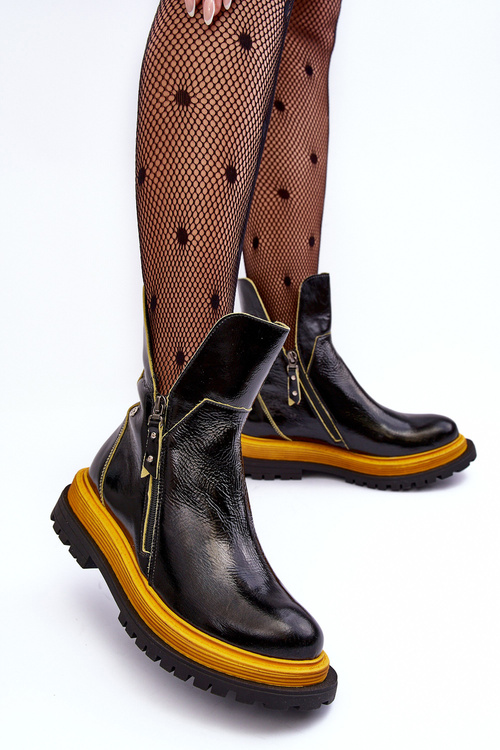 Чоботи жіночі шкіряні лаковані Maciejka 05747-07 Чорні