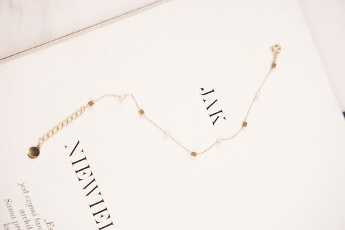 Жіночий Браслет Celebrity Золотий З Перлами Квадрат