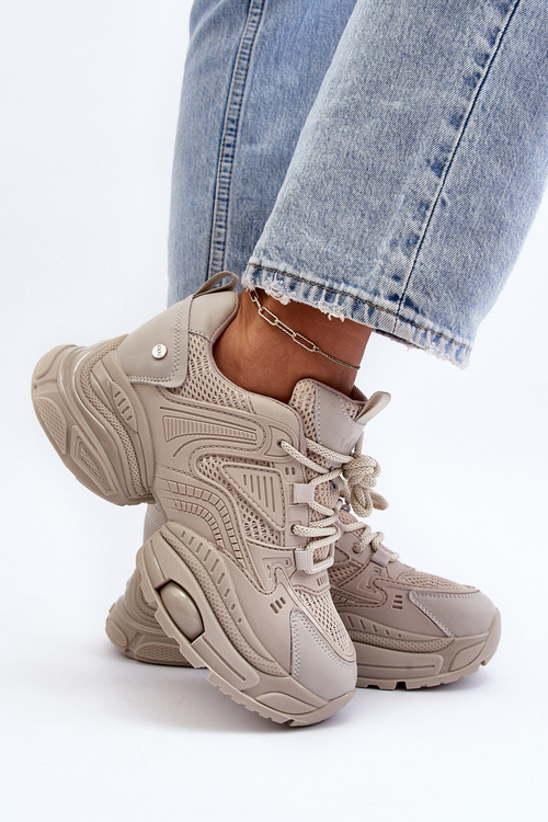 Спортивне взуття на масивній платформі GOE LL2N4029 біле