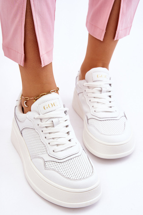 Зручне жіноче спортивне взуття GOE LL2N4054 біло-бежевий