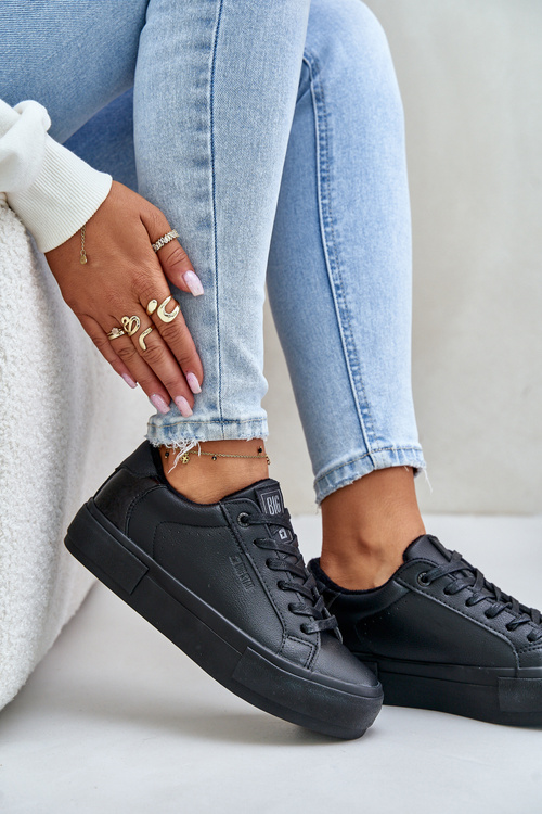 Теплі жіночі кросівки на платформі Big Star OO274A555 Чорні