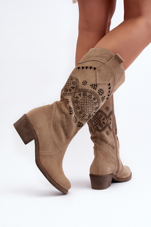 Замшеві чоботи Zazoo 4043 на низькому каблуці бежеві ажурні