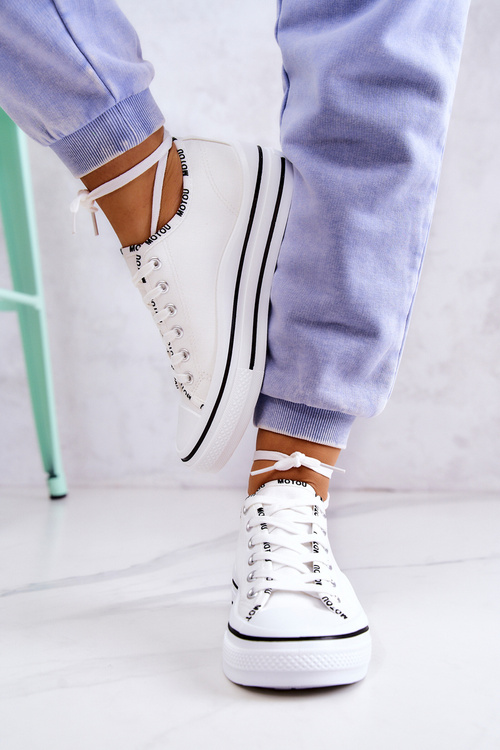 Жіночі кросівки на зав'язках білі Menifee