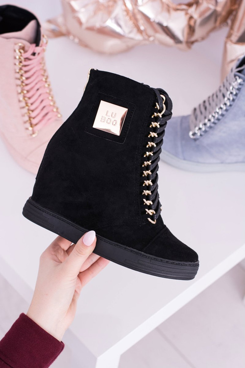 Жіночі кросівки Lu Boo з ланцюжками замшеві чорні Monica