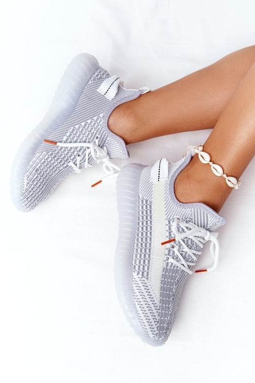 Жіноче спортивне взуття на гумовій підошві сірий Freestyler