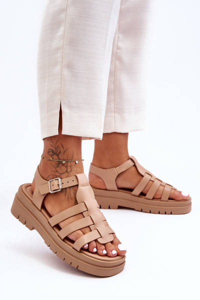 Шкіряні сандалі на плоскій підошві з ремінцями бежеві Diosa