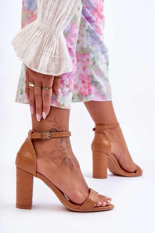 Коричневі босоніжки Hacia на підборах зі змійовим візерунком