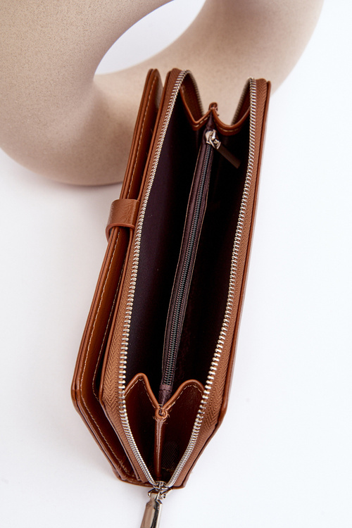 Жіночий лакований гаманець на магнітній застібці коричневий Nereva Bielia