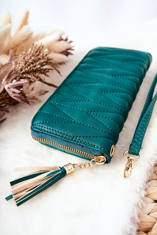 Великий стьобаний гаманець на блискавці з ремінцем зеленого кольору