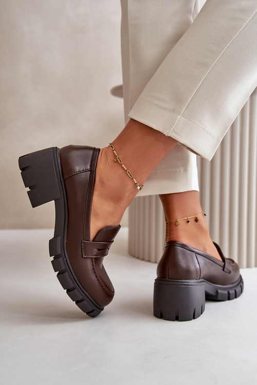 Жіночі туфлі на низькому каблуці з еко шкіри темно-коричневого кольору Menloa