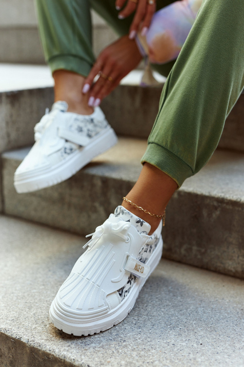 Жіноче спортивне взуття Кросівки Чорно-білі Ваші мрії