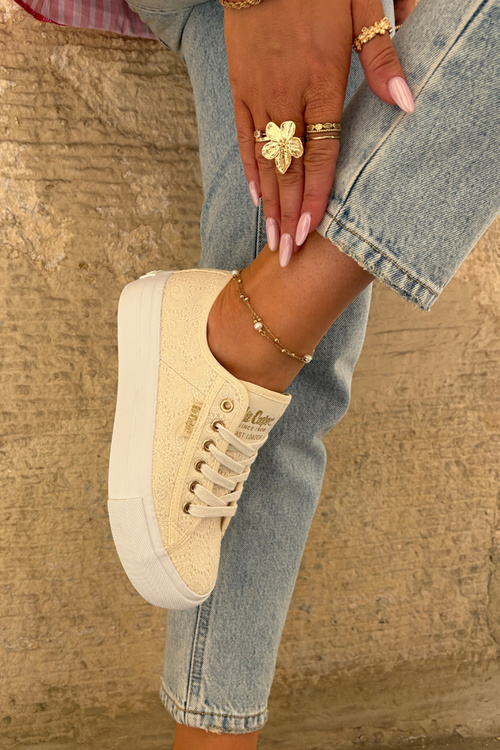 Жіночі Кросівки З Кружевом Lee Cooper LCW-25-31-3440L Бежеві