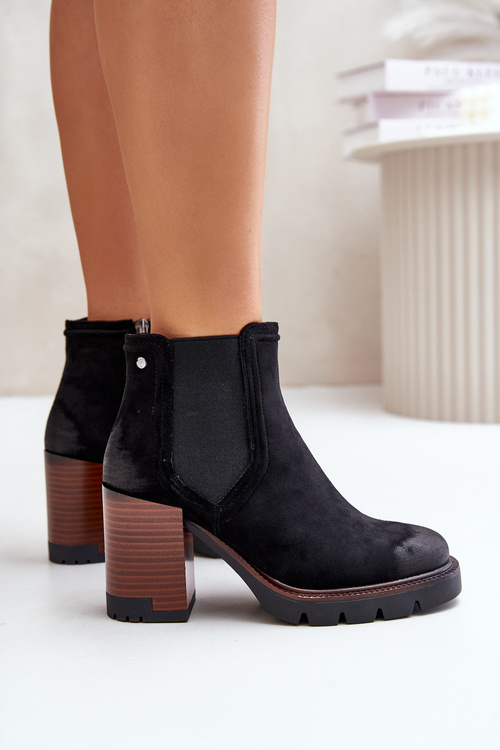 Утеплені жіночі чоботи на підборах з еко-замші чорні Vinceza 58356