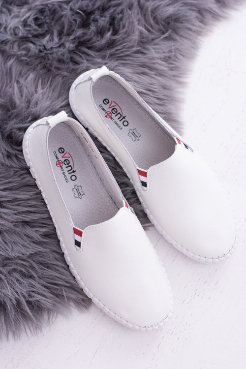 Жіночі білі шкіряні тенісні туфлі Bellara