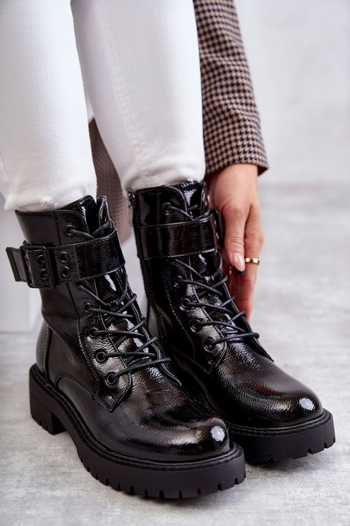 Жіночі лаковані чоботи на плоскому каблуці зі шнурівкою, чорні Firmina