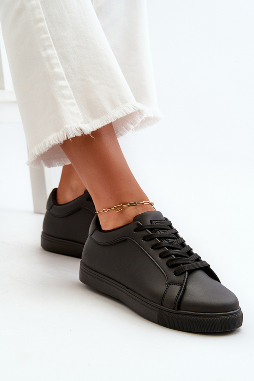 Низькі жіночі спортивні кросівки з еко шкіри Diunna чорного кольору