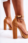 Класичні босоніжки на високих підборах Camel Baleira