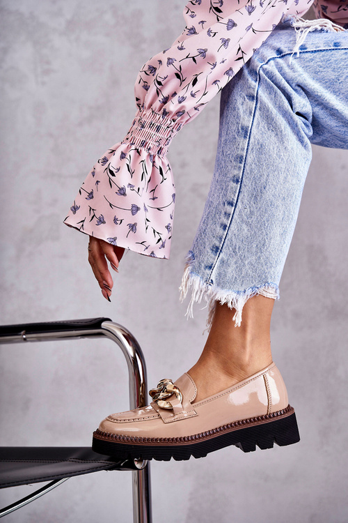 Лаковані лофери на бежевій платформі Reidun