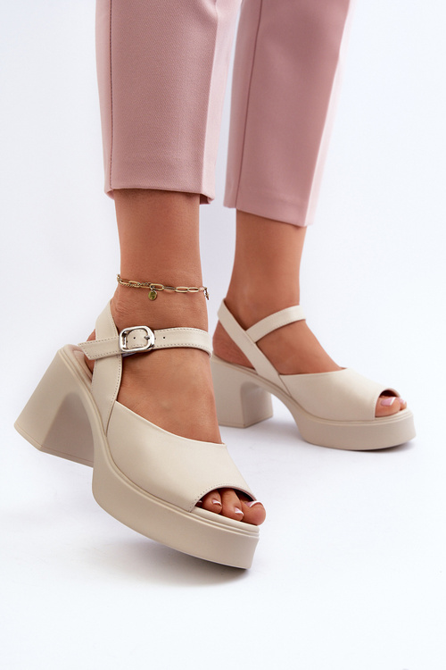 Жіночі шкіряні босоніжки на високих підборах Vinceza 66627 Бежеві