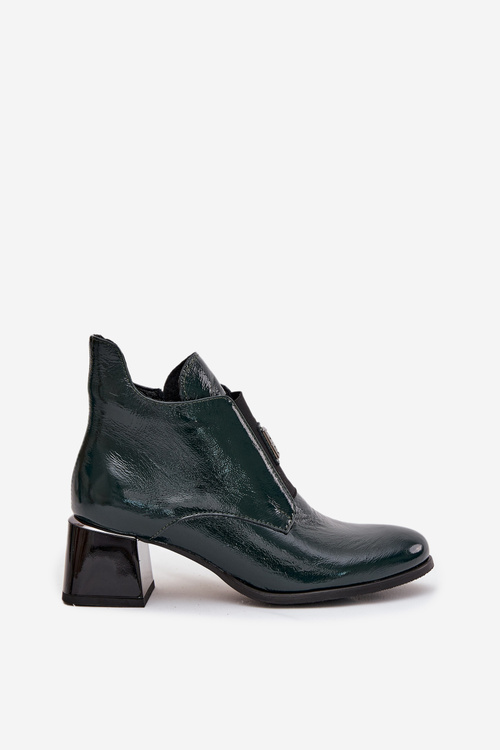 Шкіряні лаковані чоботи на платформі з декоративним елементом утеплені Zazoo 60560 темно-зелені