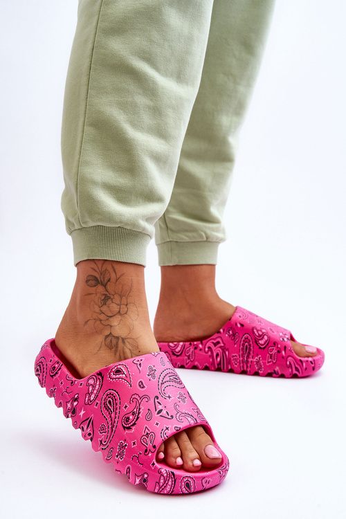 Модні жіночі тапочки на масивній платформі кольору фуксії Lorette