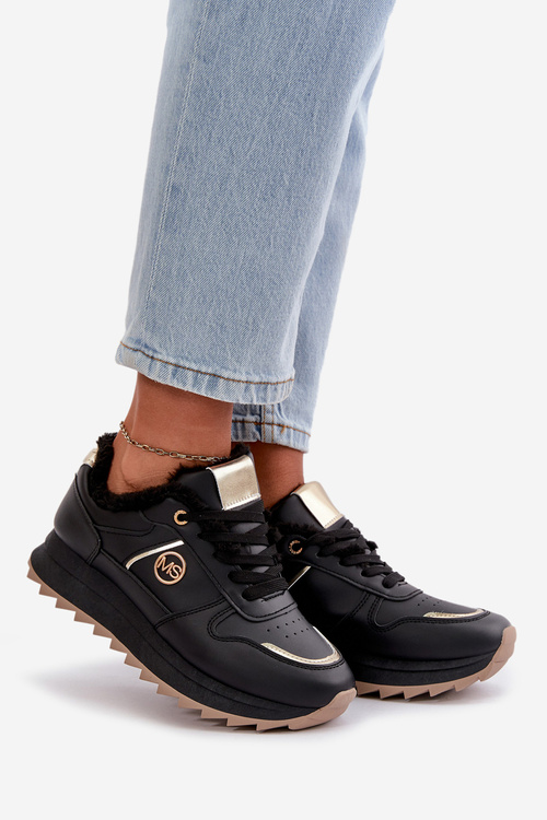 Жіноче спортивне взуття утеплене хутром на платформі Lerisas чорного кольору