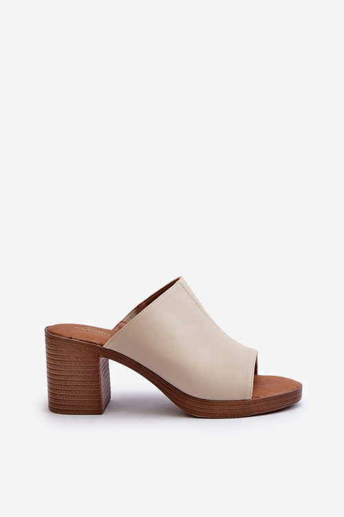 Елегантні світлі жіночі босоніжки на підборах бежеві Varnila